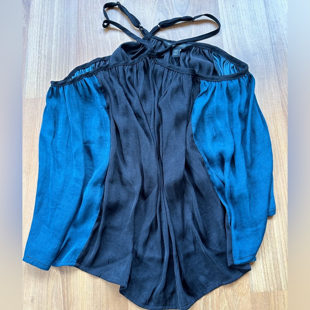Banana Republic, blue and black flowy tank